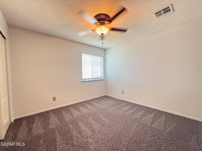 Building Photo - 14057 Tierra Delfin Dr