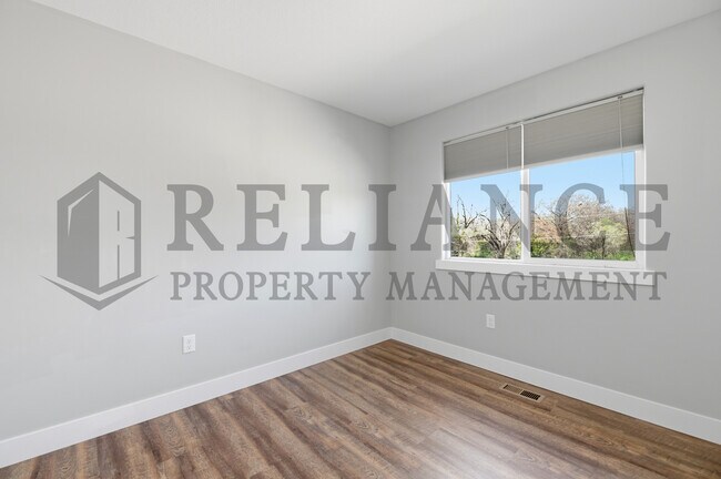 Building Photo - 4515 E 45th St N