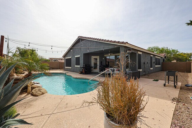 Building Photo - 4010 E Sidewinder Ct