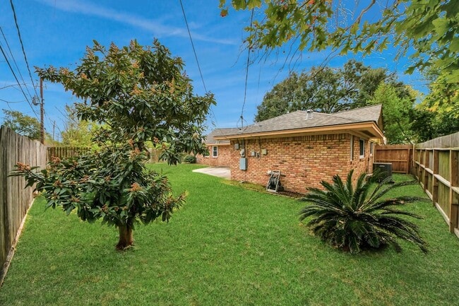 Building Photo - 10514 Haddington Dr