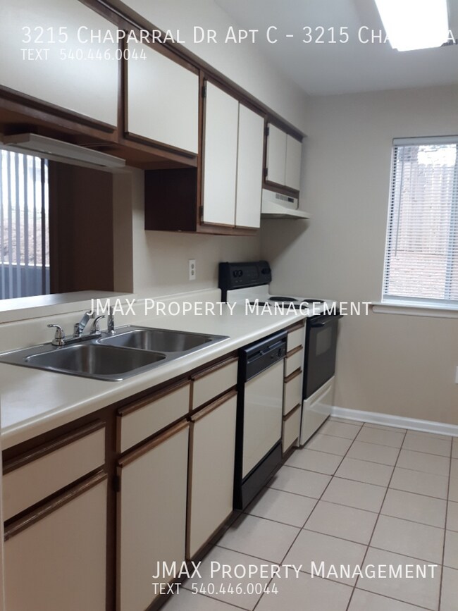 Building Photo - This property has a no security deposit op...