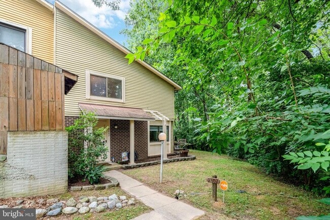 Building Photo - 5602 Summer Oak Way