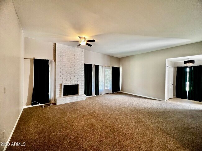 Building Photo - 7228 E Buena Terra Way