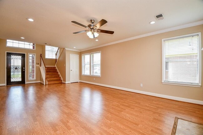 Building Photo - 11707 Turtle Lake Dr