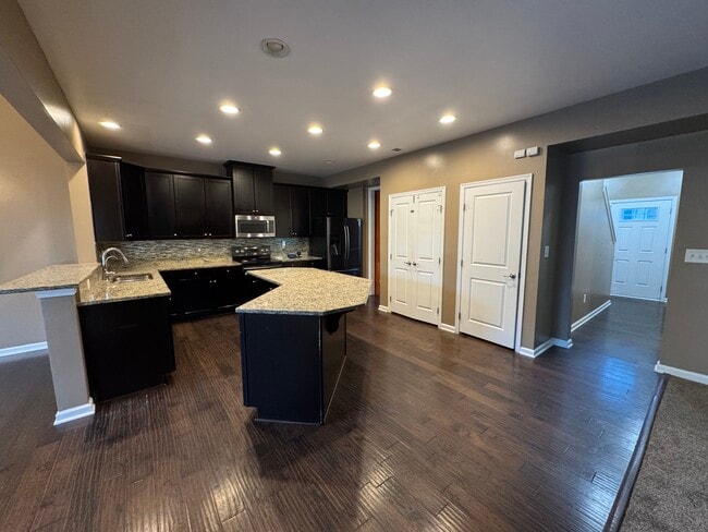 Building Photo - 103 Cape Landing