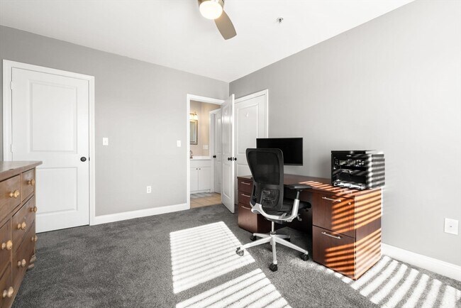 Building Photo - 24 S Bulfinch St