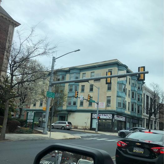 Building Photo - 502 Walnut St