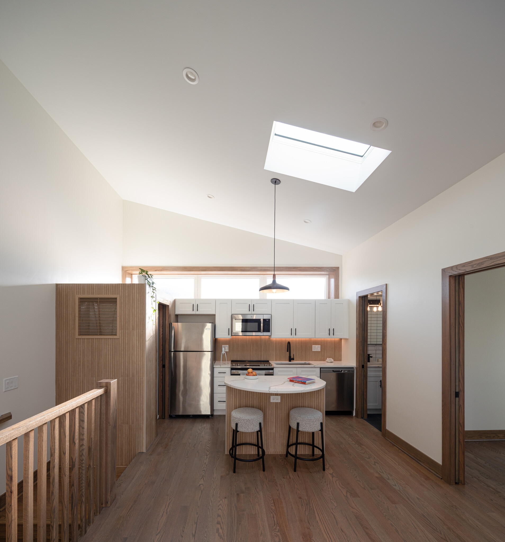 Building Photo - 4113 N Ashland Ave