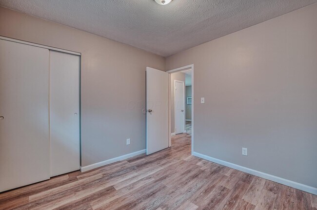 Building Photo - 2735 Joyce Ave