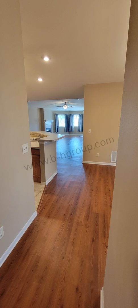 Building Photo - Sun Pointe Village Condo