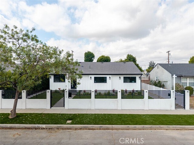 Primary Photo - 6219 Sylvia Ave