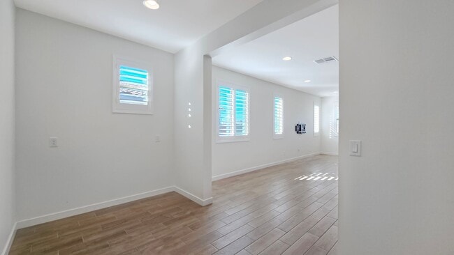 Building Photo - Pristine home in amenity rich Estrella Mountain Ranch!