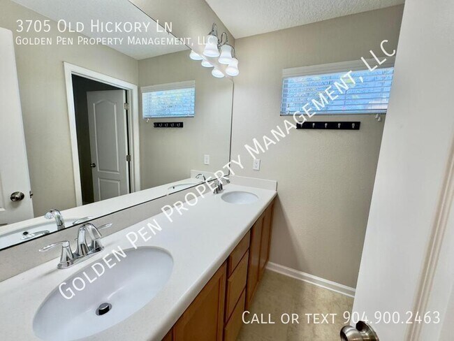 Building Photo - 3705 Old Hickory Ln