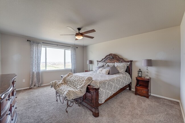 Building Photo - Stunning 4 Bed, 3 1/2 Bath House in Severance!