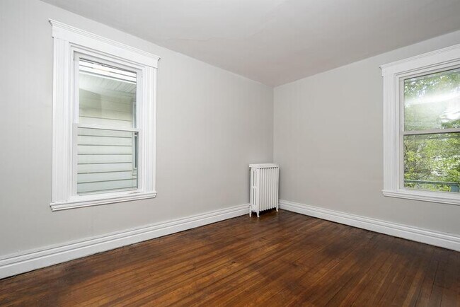 Building Photo - 115 N Allen St