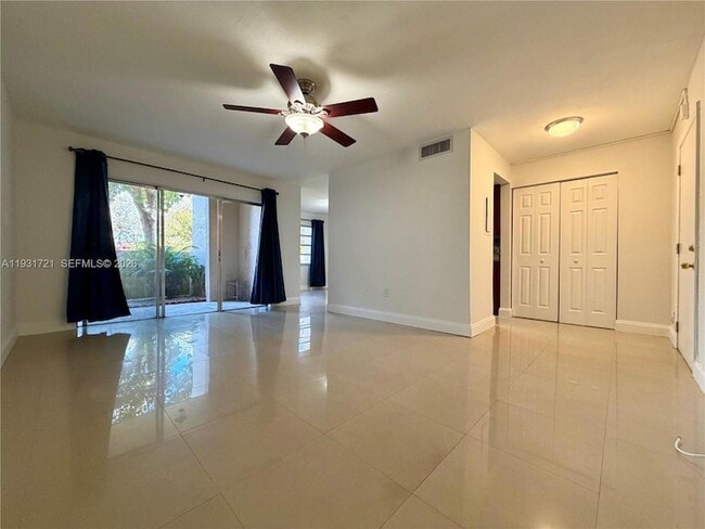 Building Photo - 10651 SW 108th Ave