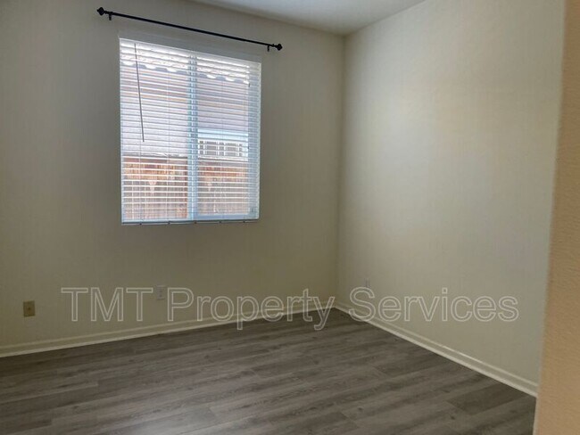 Building Photo - 10408 Siltstone Way
