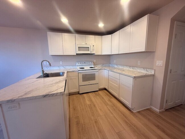 Building Photo - wilc04