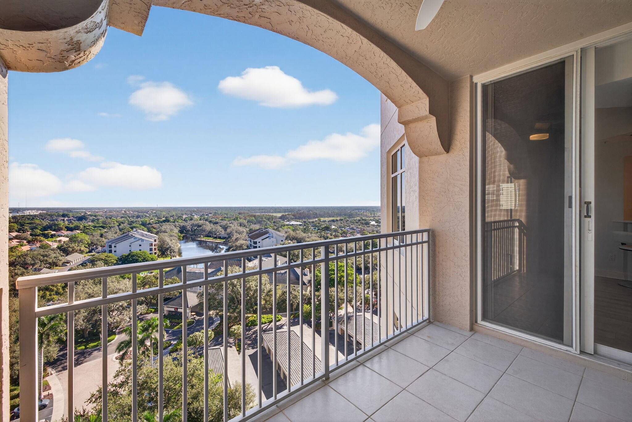 Building Photo - 1001 Arbor Lake Dr