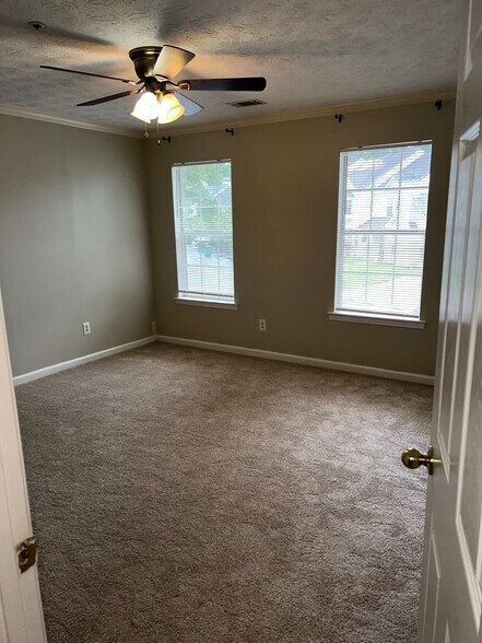 Building Photo - 5908 Trent Walk Dr