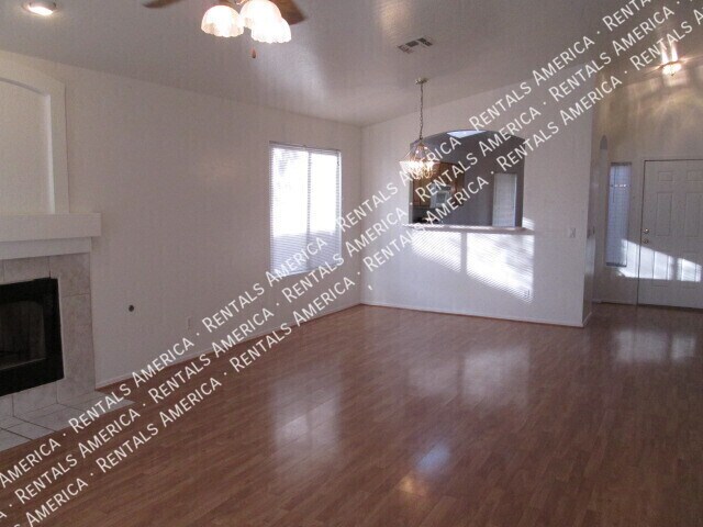 Building Photo - 10845 E Dragoon Ave