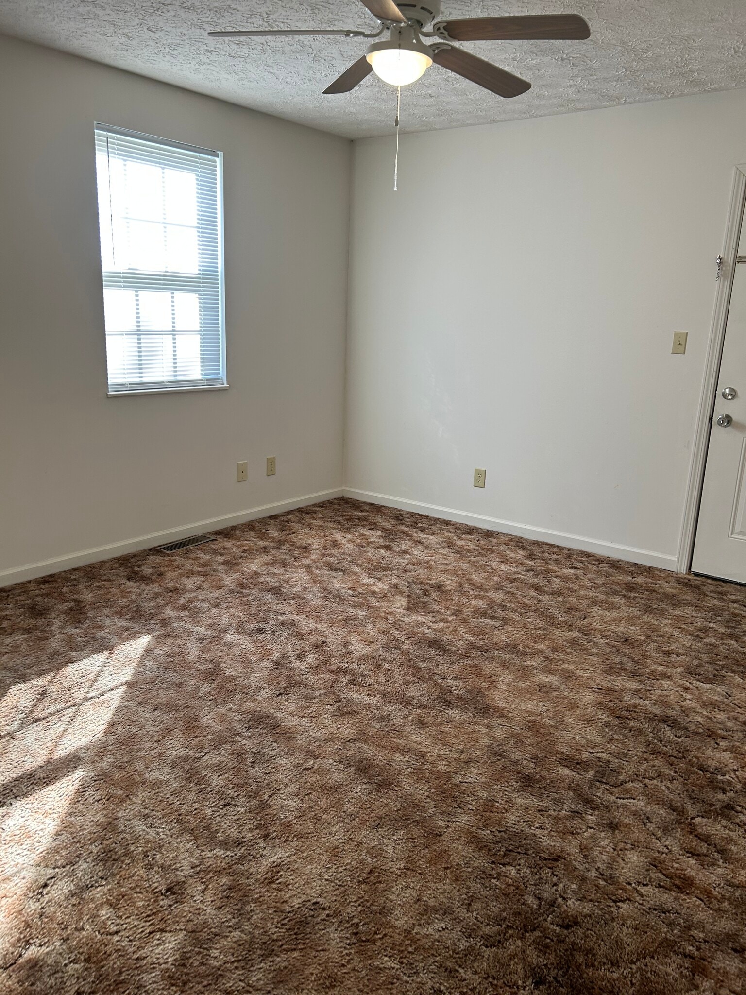 Building Photo - 132 Burkhardt Way