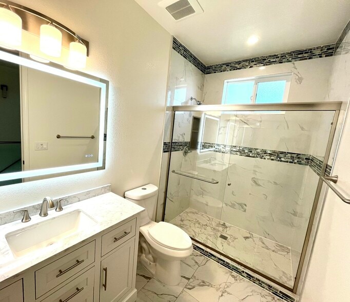 Bathroom #2 - 625 Craig Ave