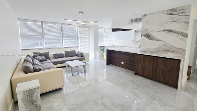 Primary Photo - 250 174th St