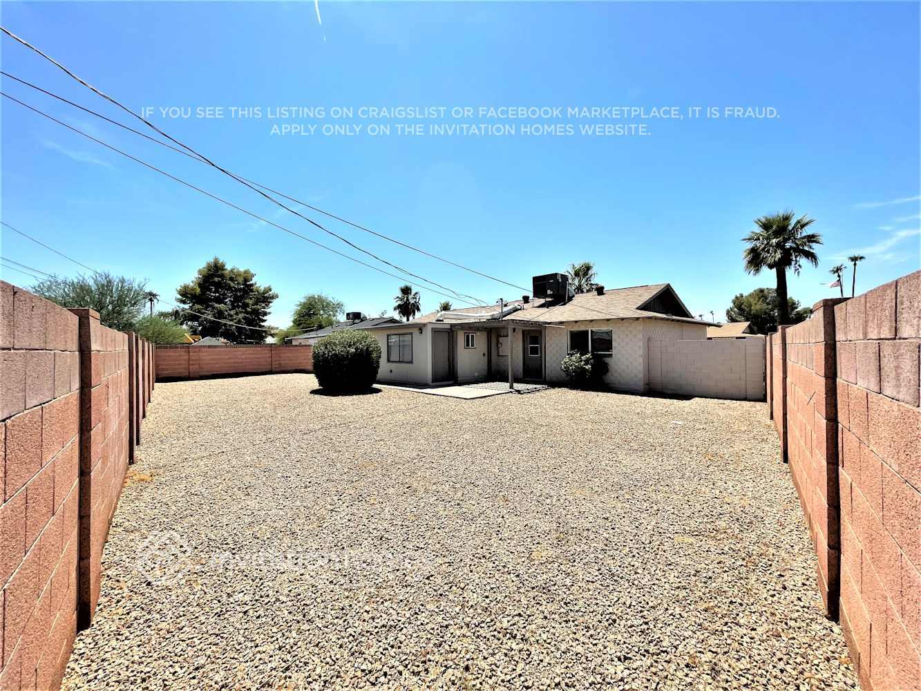 Building Photo - 8708 E Palm Ln