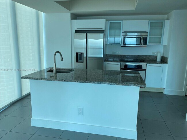 Building Photo - 888 Biscayne Blvd