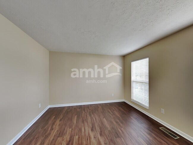 Building Photo - 4073 Sherbourne Dr