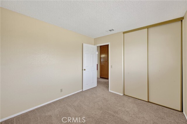 Building Photo - 10728 Valley Dr