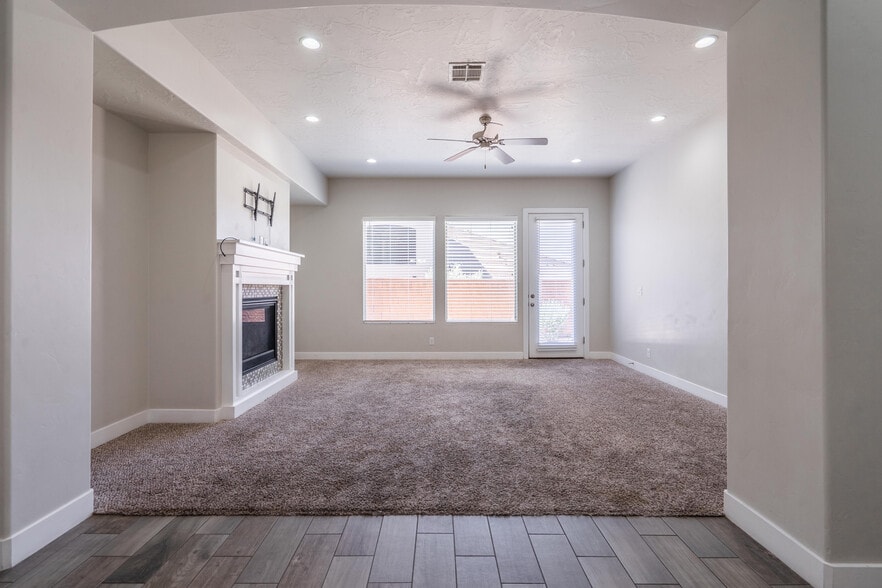 Building Photo - 4254 E Razor Ridge Dr