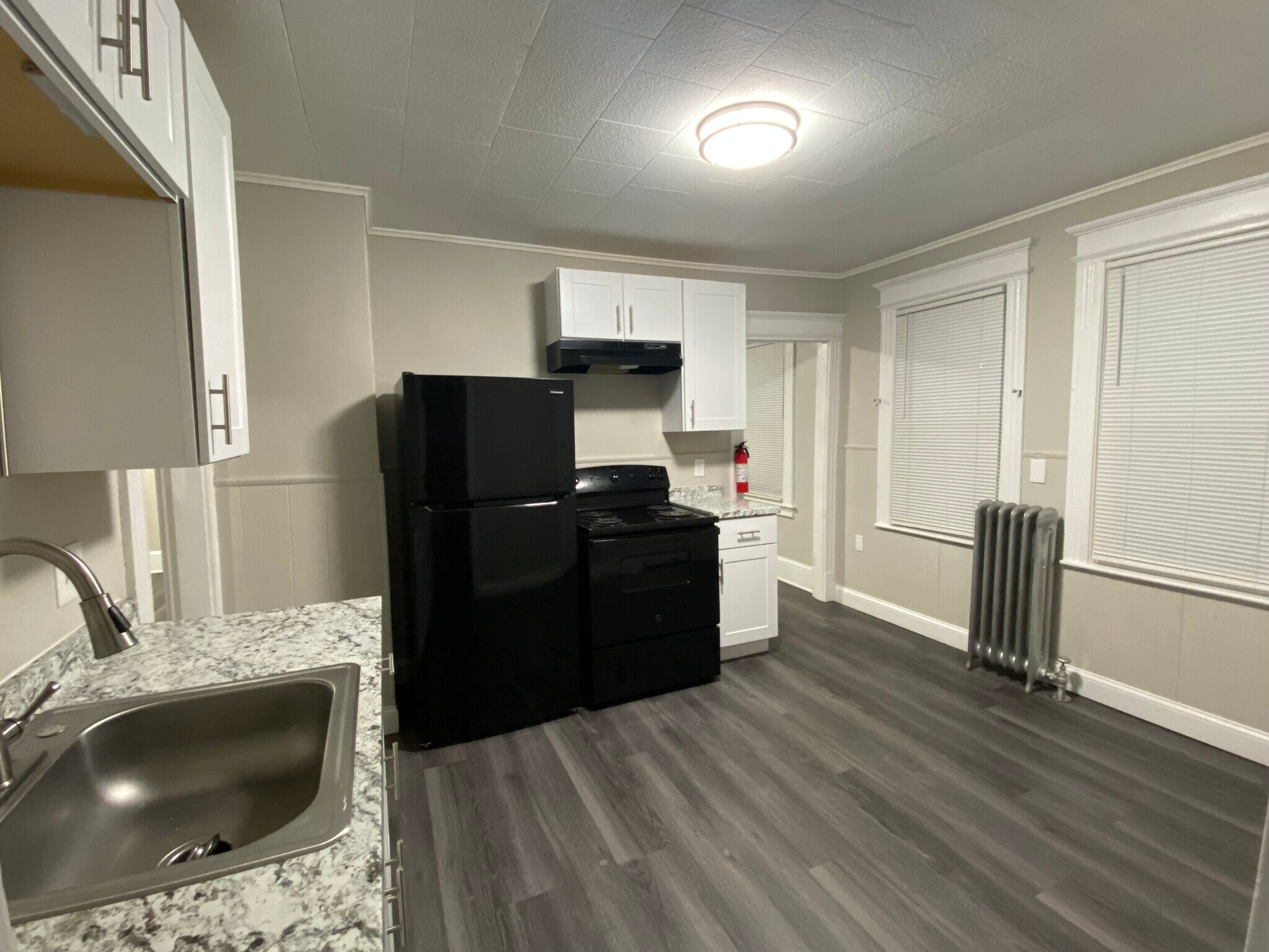 Building Photo - 46 Mooreland St