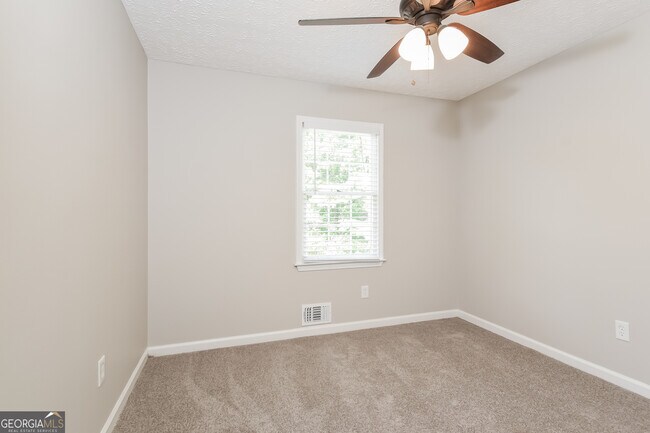 Building Photo - 46 Normas Way