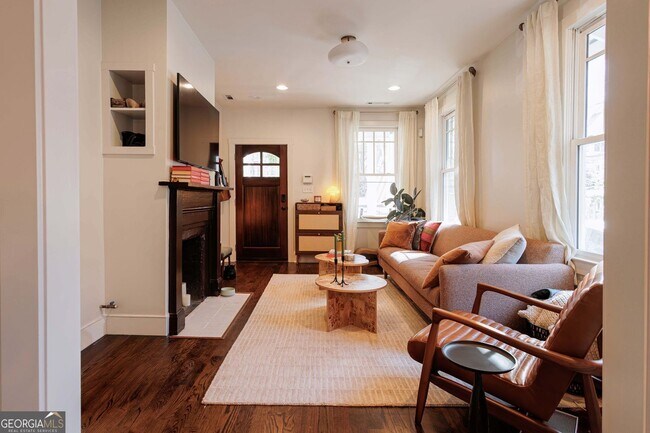 Building Photo - 1446 Metropolitan Ave SE