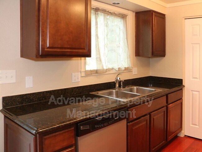 Building Photo - 1250 NW 23rd St