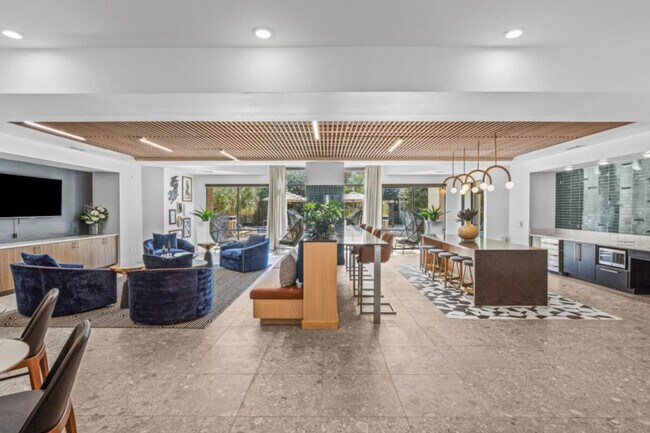 Building Photo - 8122 Midtown Blvd