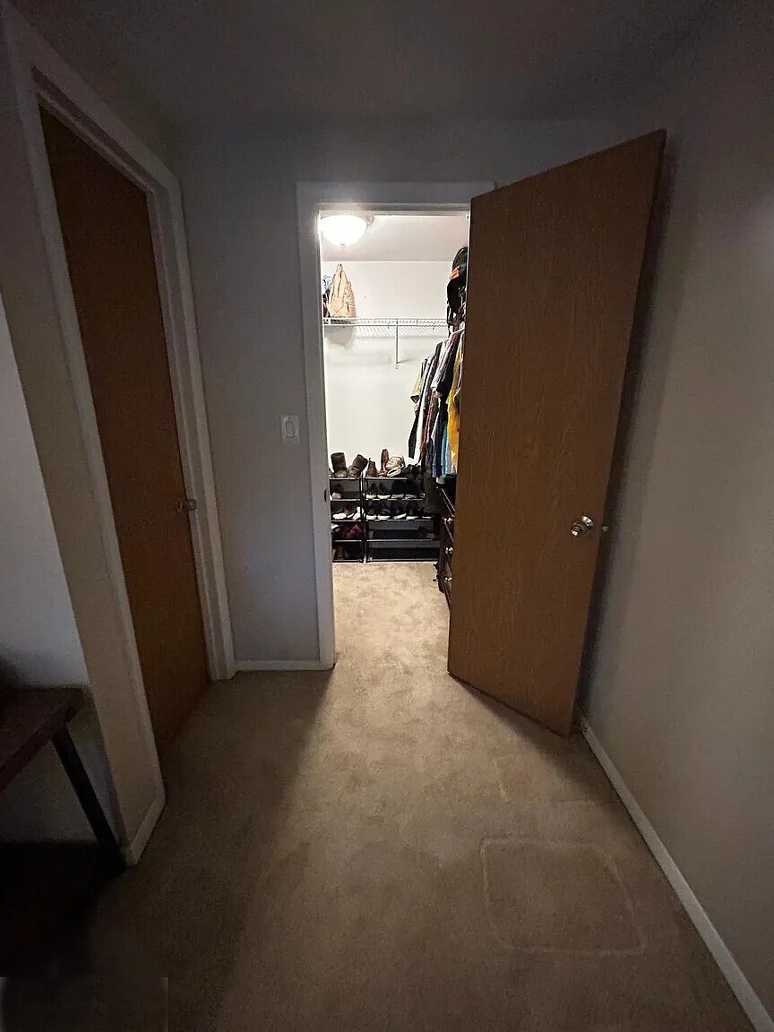 Building Photo - 1003 Nanroc Dr