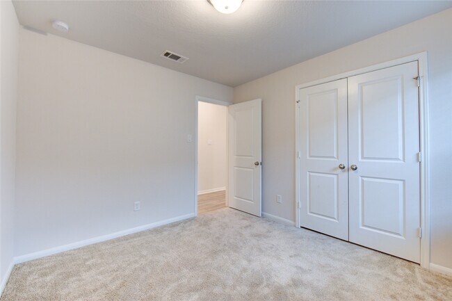 Building Photo - 2536 Malibu Gln Dr