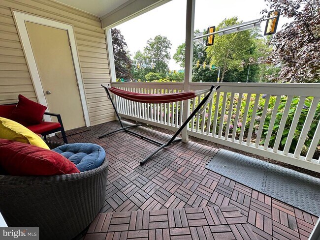 Building Photo - 1538 Lincoln Way