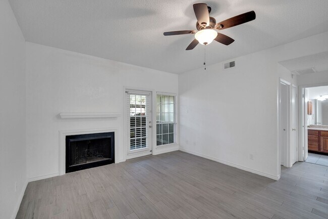 Building Photo - 3607L W Northgate Dr