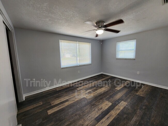 Building Photo - 7826 Bolam Ave