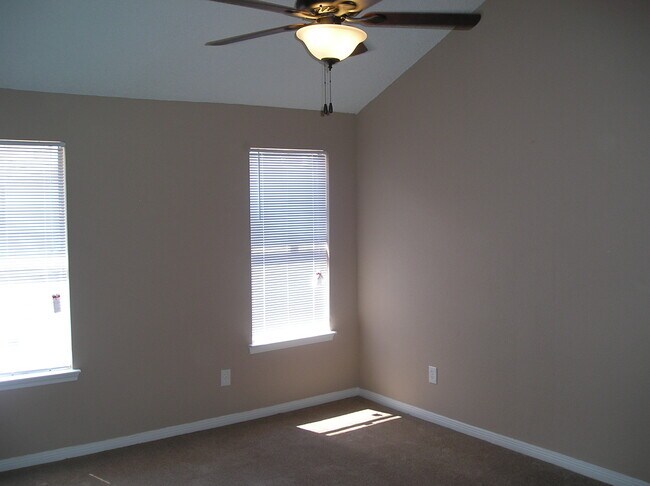 Building Photo - 5810 Twisted Pine Ct