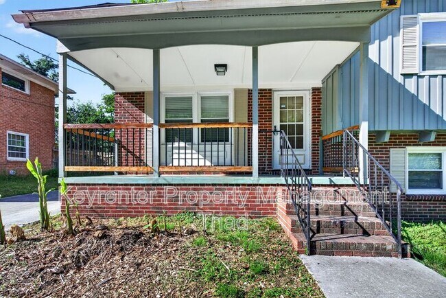 Building Photo - 1821 W Meadowview Rd