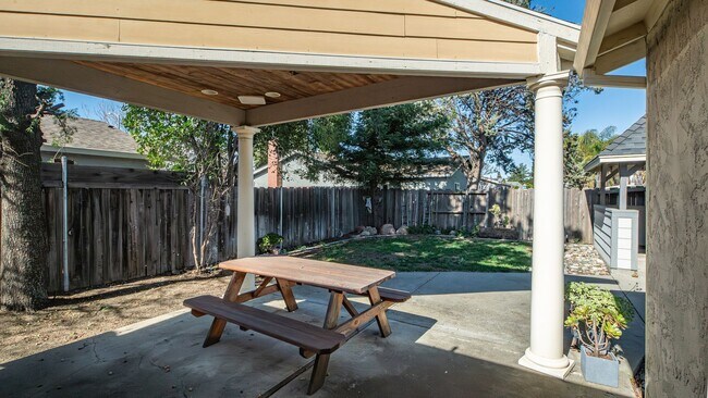 Building Photo - Beautifully Upgraded Single Family Home in Vacaville