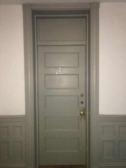 Building Photo - 139 Brook St