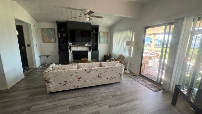 Building Photo - 35239 Bandana Cir