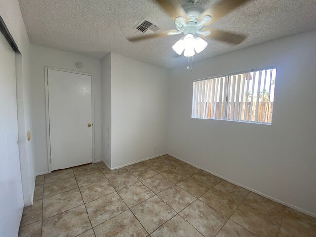 Building Photo - *DONT MISS OUT ON THIS GREAT MOVE IN SPECIAL! 1/2 OFF OF FIRST FULL MONTHS RENT!!