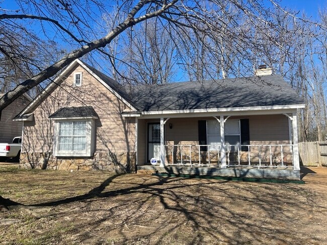 Primary Photo - 4738 Crestfield Rd